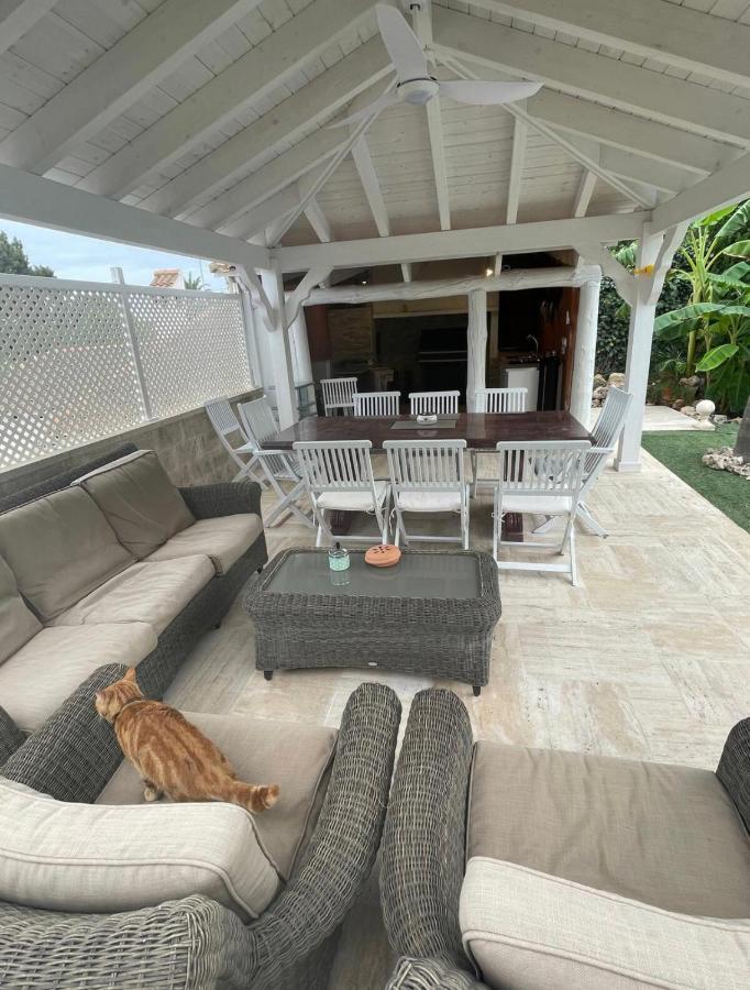 Suite Privada Frente A La Piscina Para 2 Personas Con Sofa Cama Para 2 Mas 4P No Es Casa Completa San Vicente Raspeig エクステリア 写真