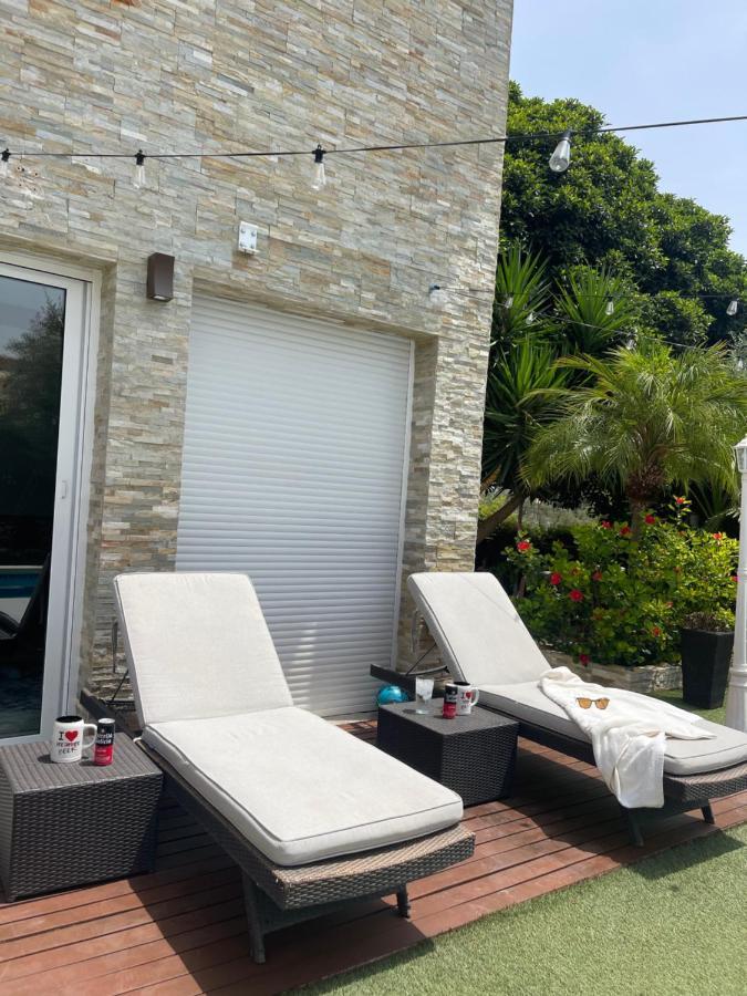 Suite Privada Frente A La Piscina Para 2 Personas Con Sofa Cama Para 2 Mas 4P No Es Casa Completa San Vicente Raspeig エクステリア 写真