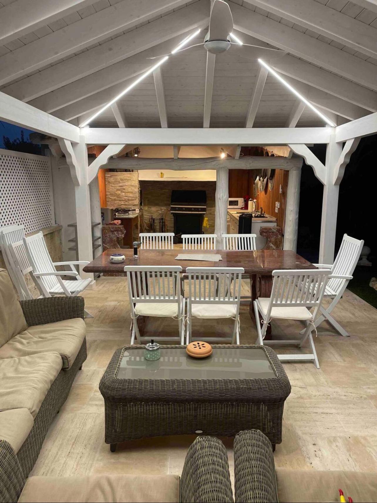 Suite Privada Frente A La Piscina Para 2 Personas Con Sofa Cama Para 2 Mas 4P No Es Casa Completa San Vicente Raspeig エクステリア 写真
